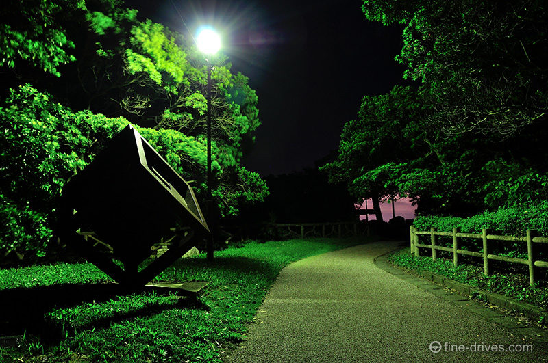 潮見公園の鉄のオブジェ