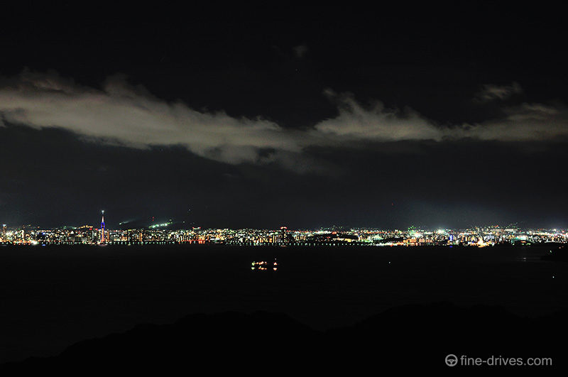 汐見公園の展望台から見る夜景
