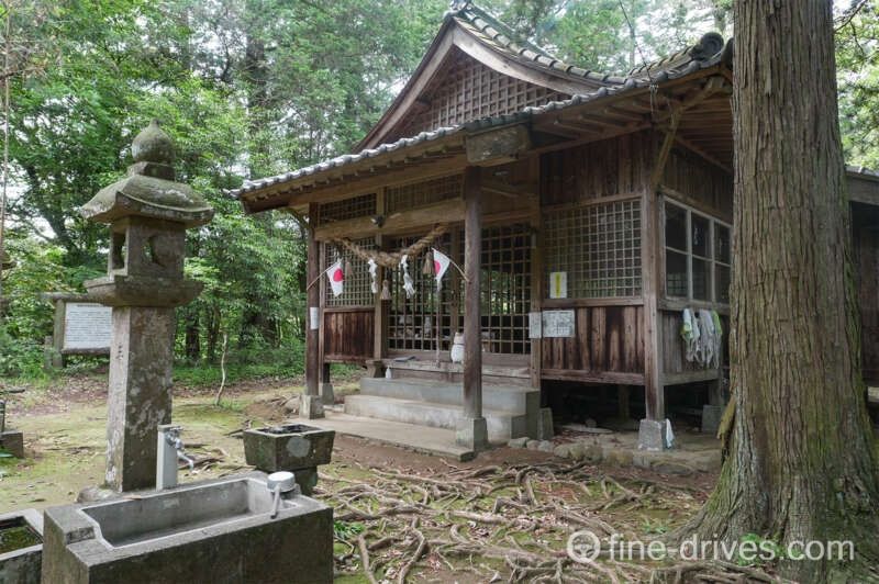 雨宮神社の社殿 第四期オープニングのシーン