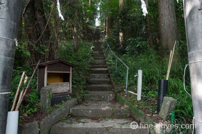 雨宮神社 参道の石段