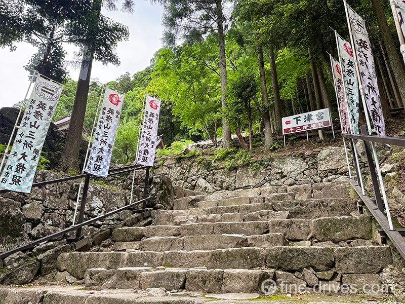 下津宮への石段