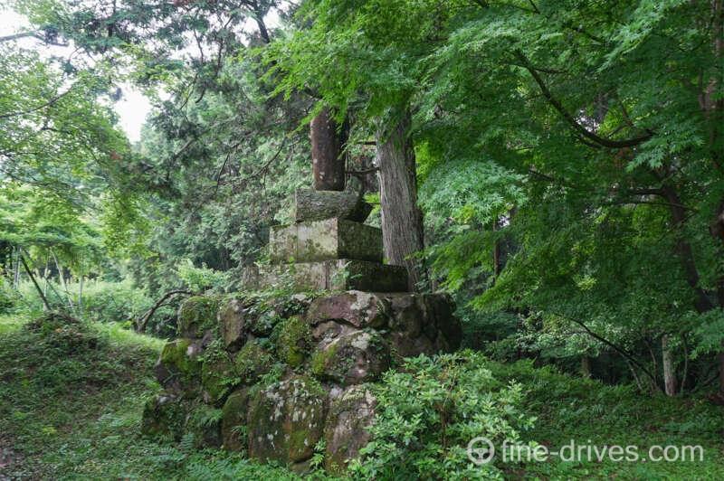 宮地嶽神社の石碑_夏目友人帳_聖地巡り