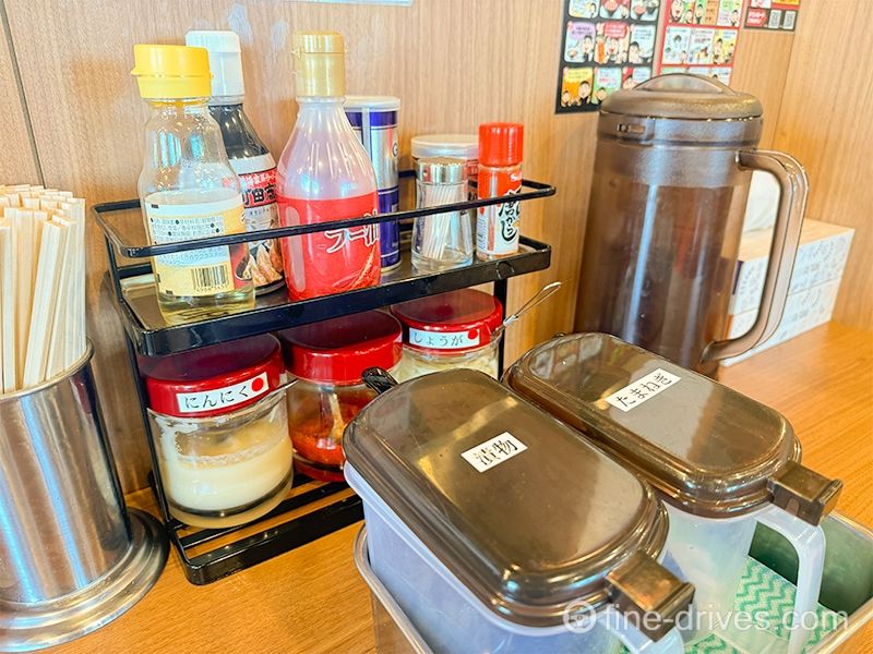 横浜家系ラーメン 町田商店のテーブル調味料