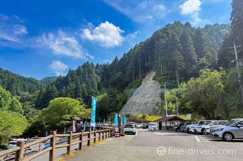 白糸の滝 駐車場